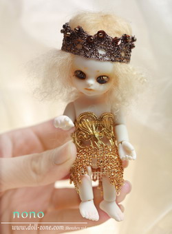 Dollzone GIFT - mini doll NONO